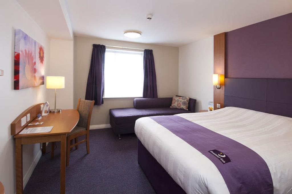 Premier Inn Leicester Fosse Park Exterior photo